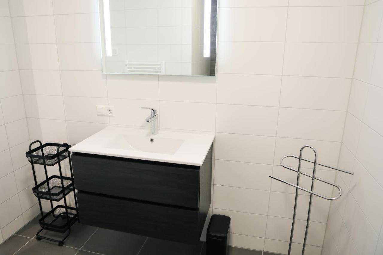 Luxe 4 Persoons Appartement In Residence Marina Kamperland 2C Eksteriør bilde