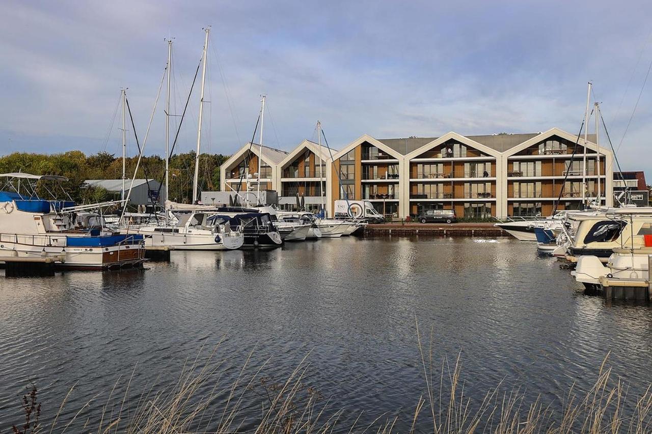 Luxe 4 Persoons Appartement In Residence Marina Kamperland 2C Eksteriør bilde
