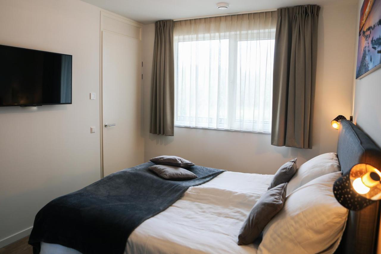 Luxe 4 Persoons Appartement In Residence Marina Kamperland 2C Eksteriør bilde